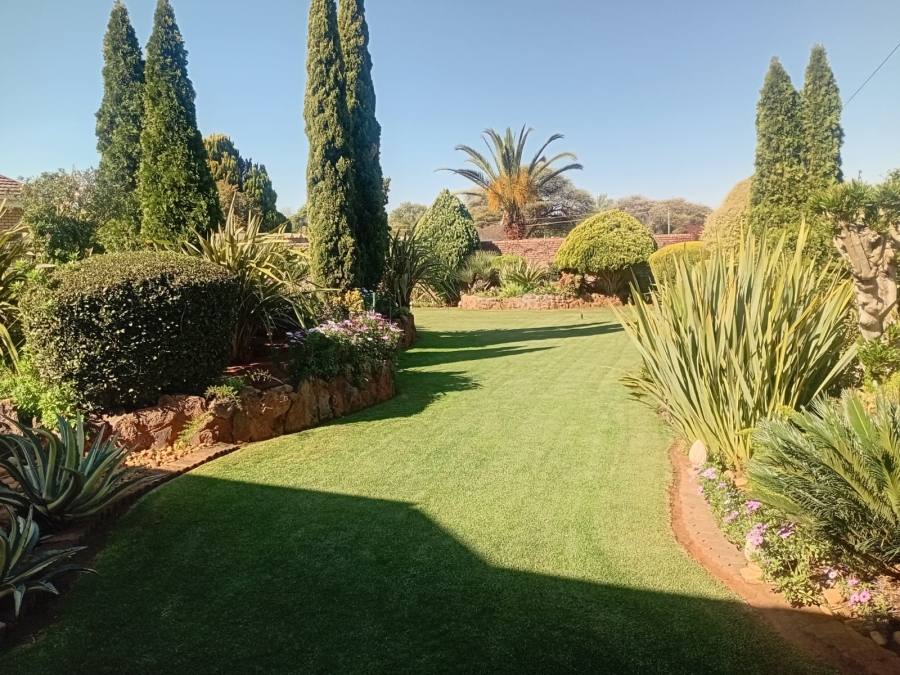 4 Bedroom Property for Sale in Kuruman Northern Cape